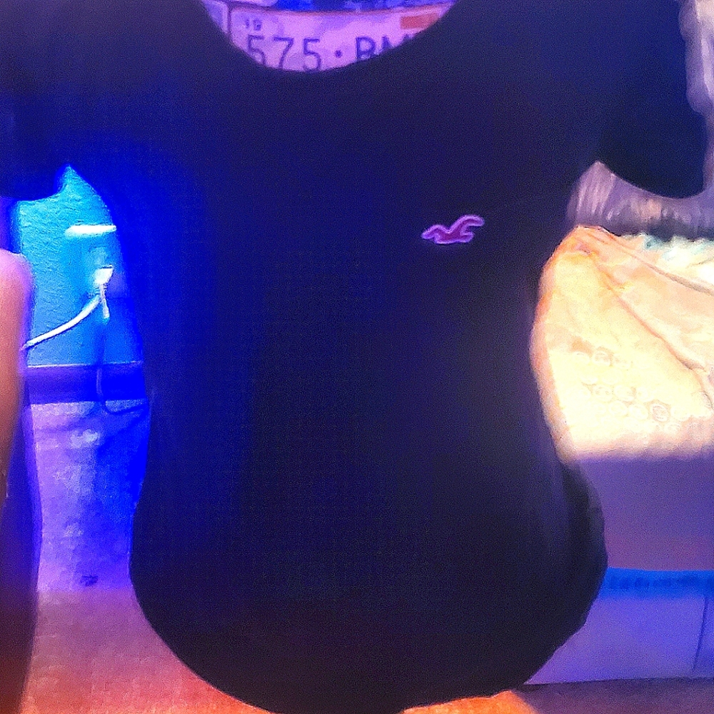 Women's Hollister tshirt